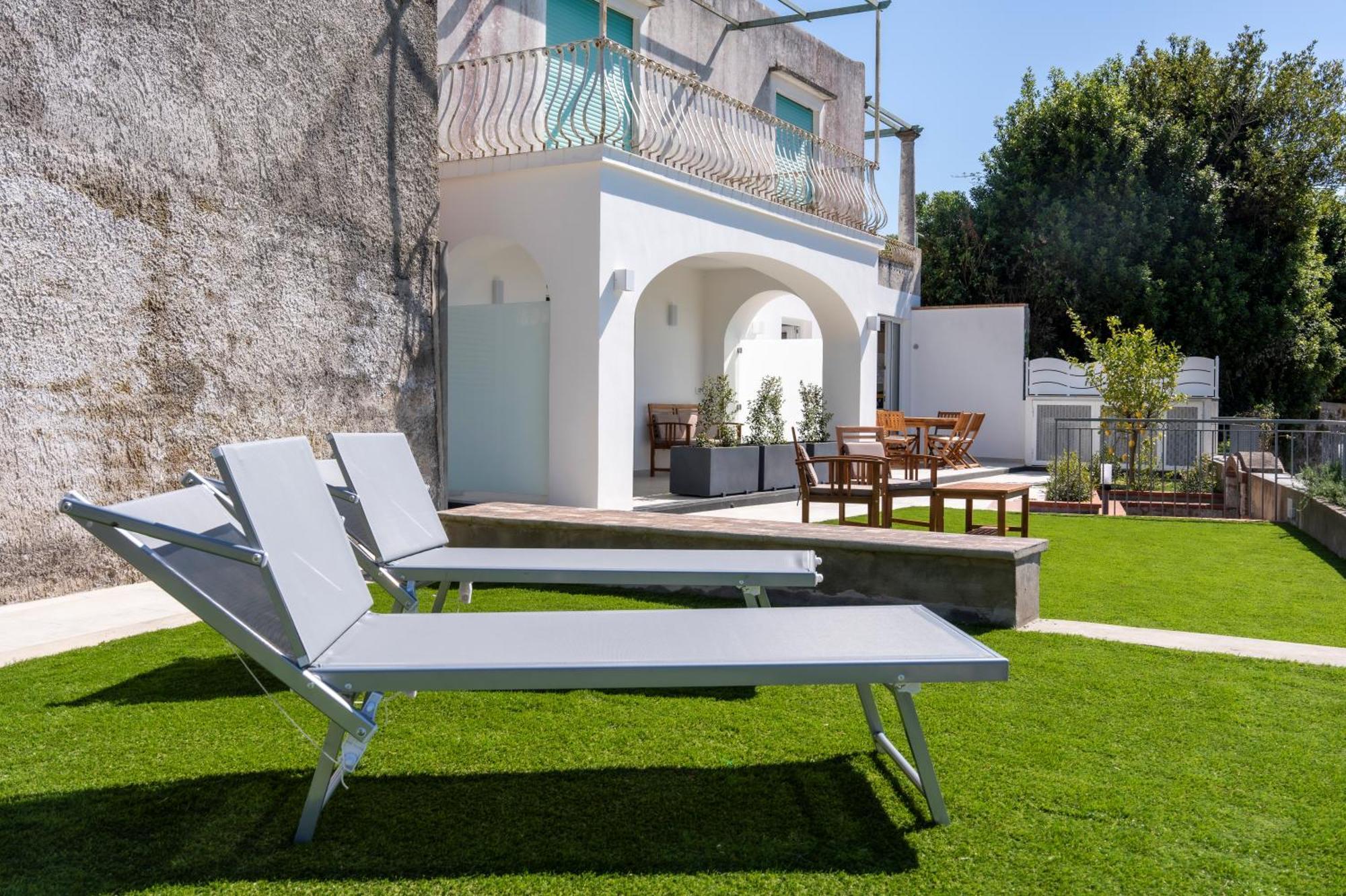 La Minucciola Capri Bed & Breakfast อนากาปรี ภายนอก รูปภาพ